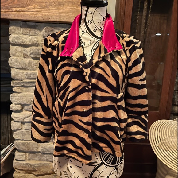 WOW Vintage Tiger Print Jacket w Red Lining sz LG - Picture 1 of 7